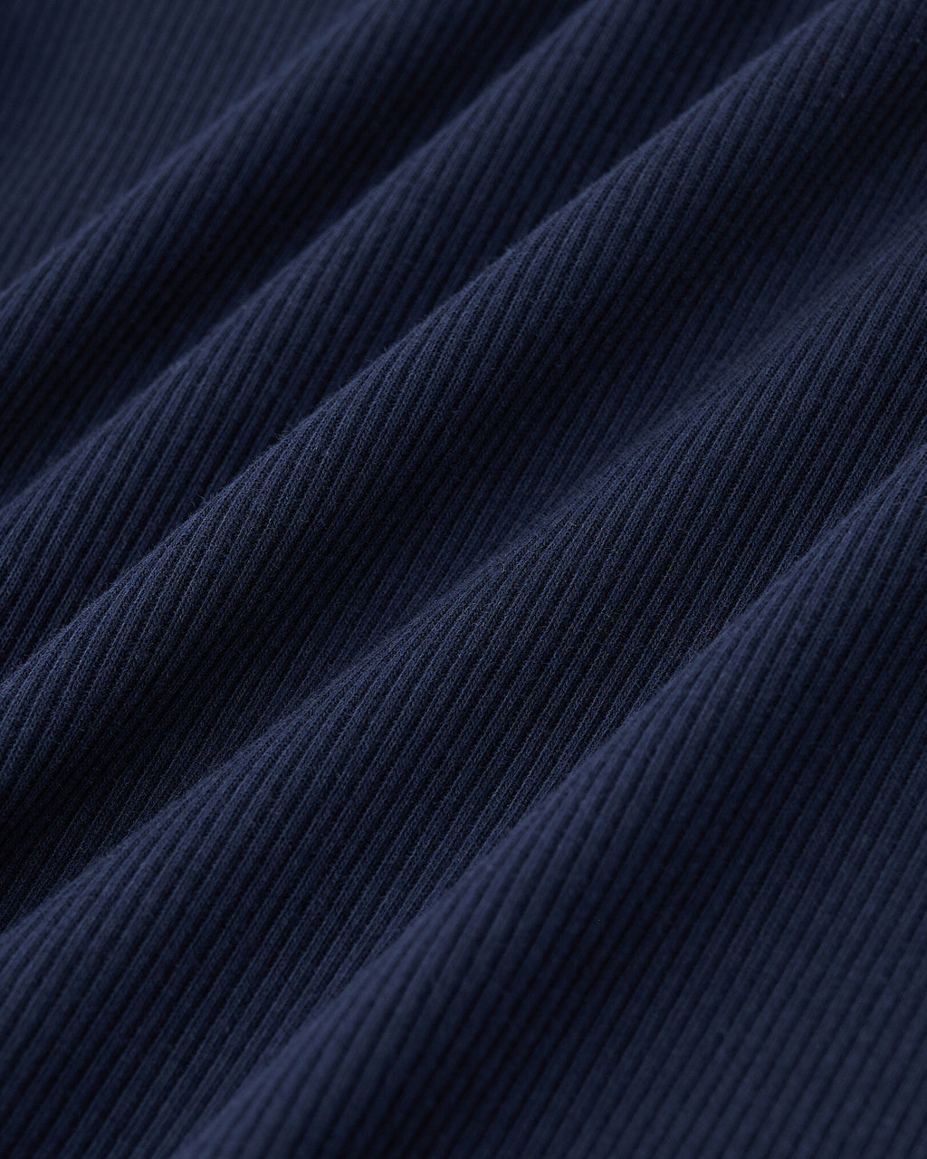 Roam Rib Fitted Short Sleeve Top / NAVY BLAZER
