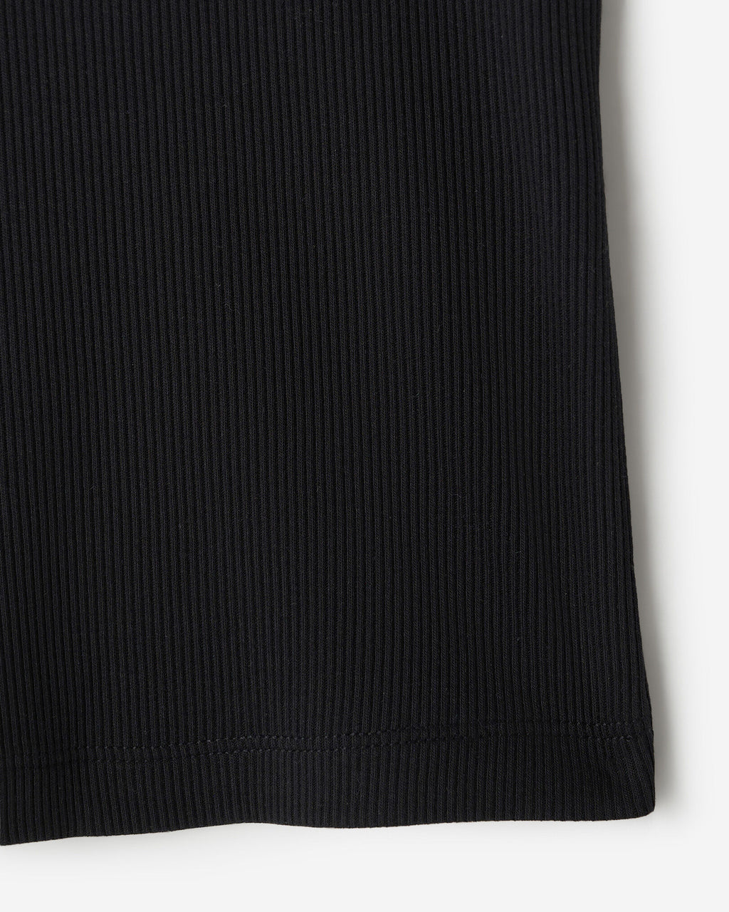 Roam Rib Fitted Tank Top / BLACK