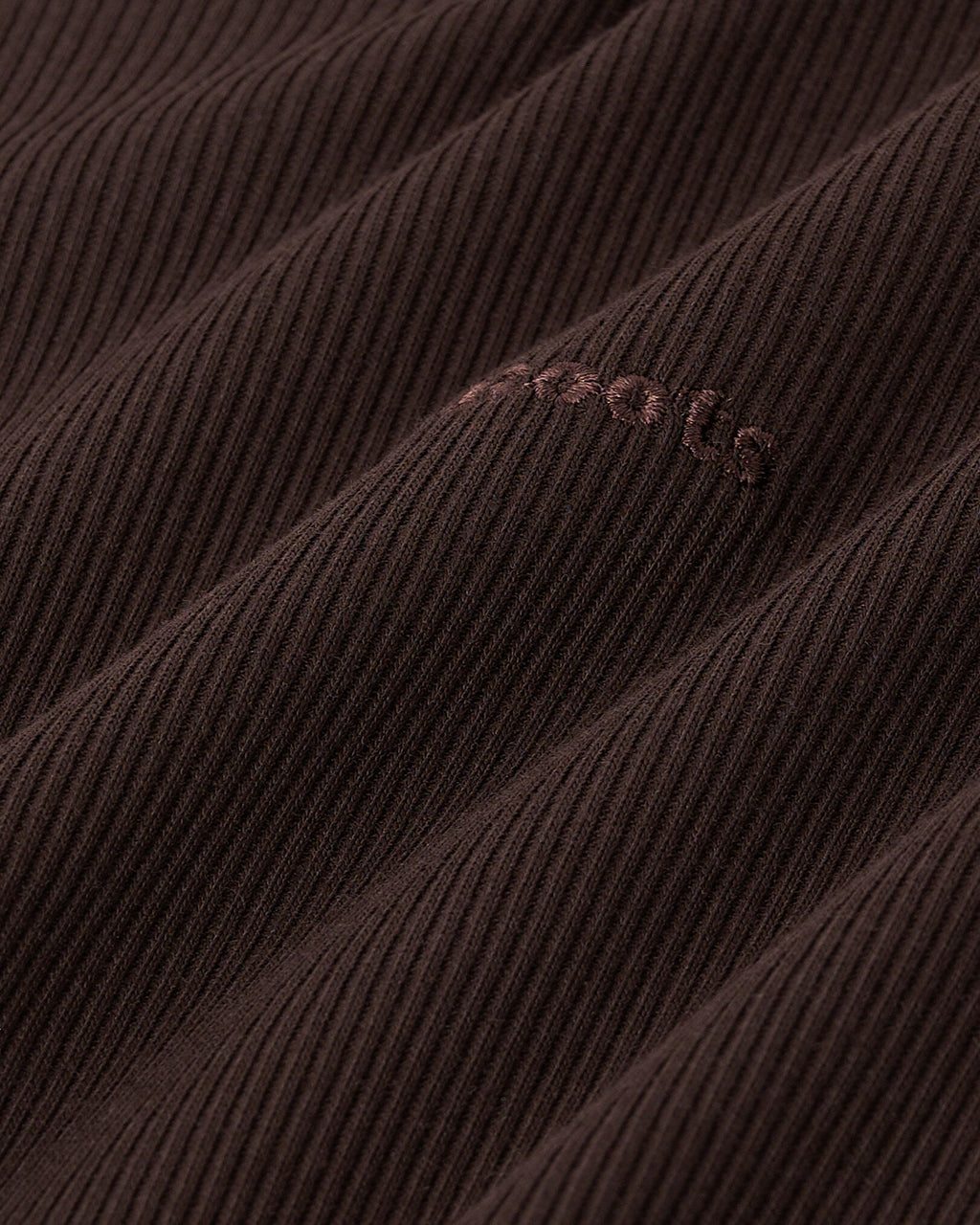 Roam Rib Fitted Long Sleeve Top / BLACK COFFEE