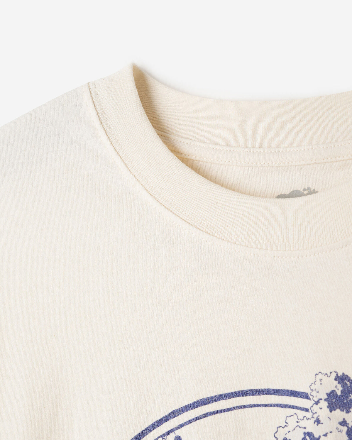 X NCC Earth Month T-Shirt / NATURAL/TRUE NAVY