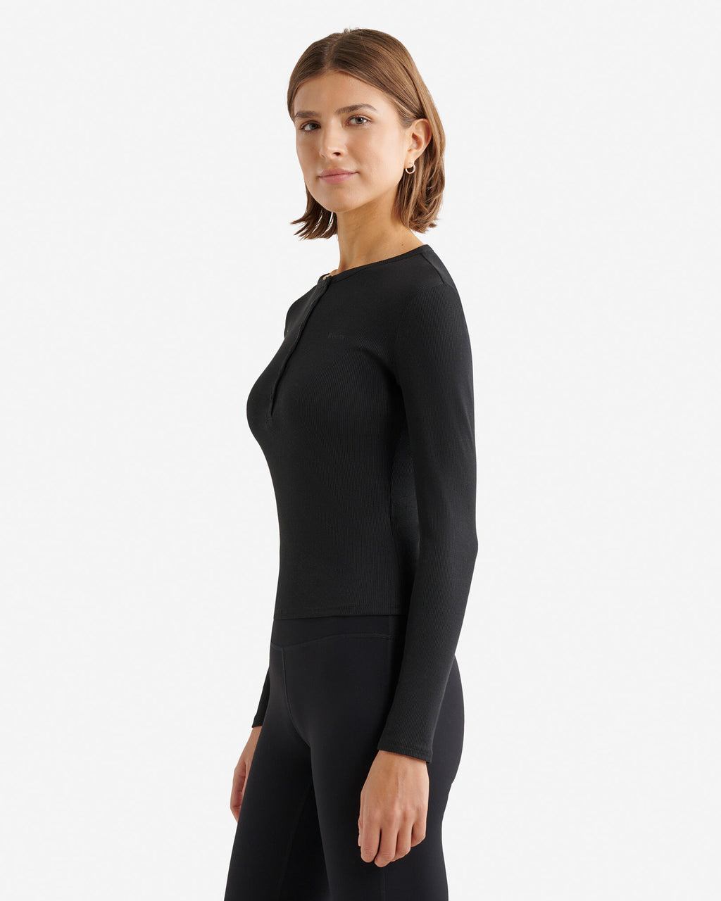 Roam Rib Fitted Long Sleeve Henley / BLACK
