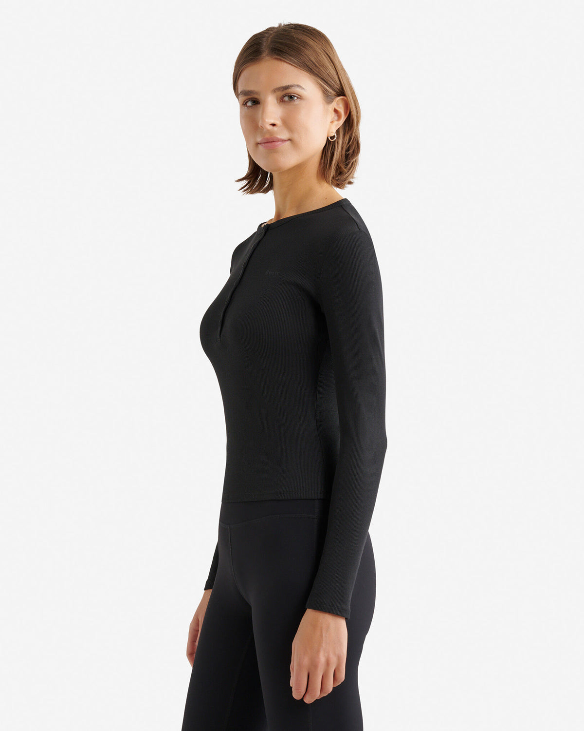 Roam Rib Fitted Long Sleeve Henley / BLACK