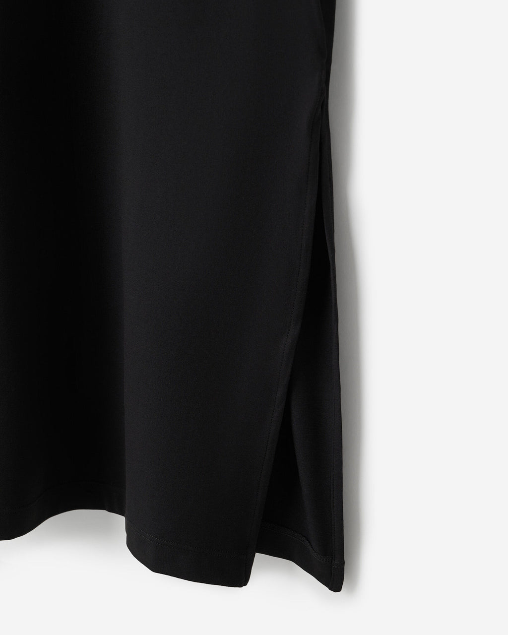 Renew Knit Short Sleeve Dress / BLACK