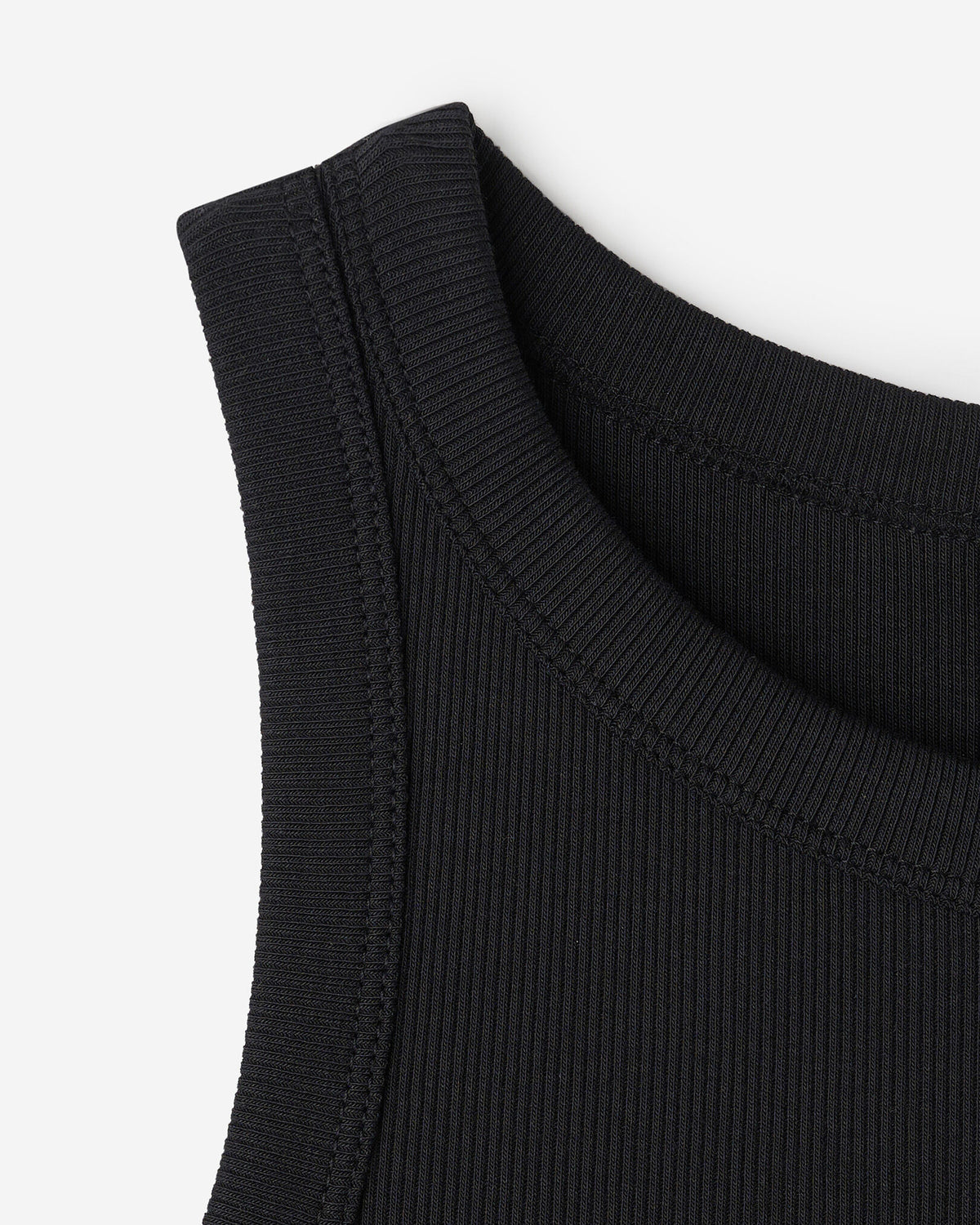 Roam Rib Fitted Tank Top / BLACK