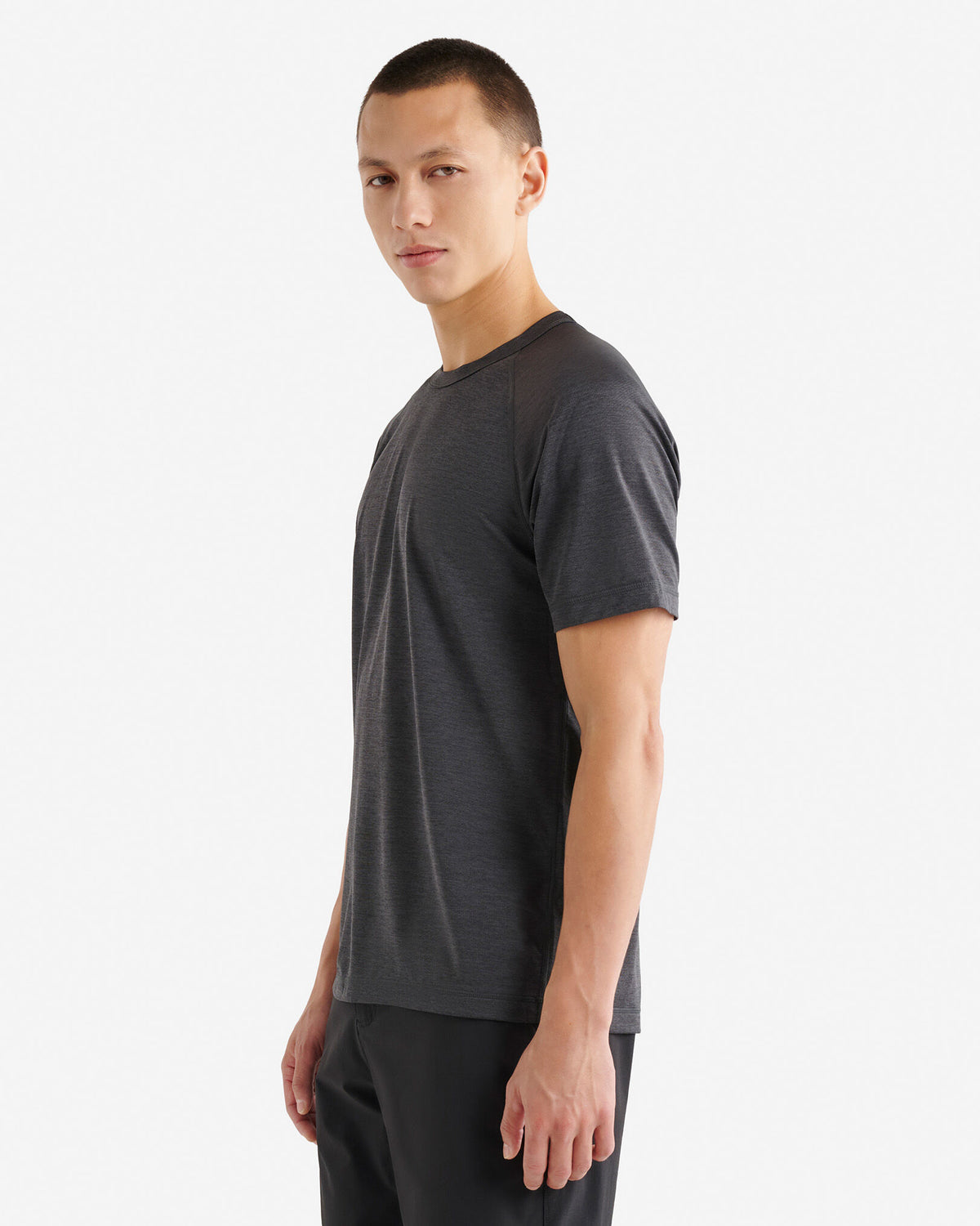 Renew Mesh Short Sleeve Top / BLACK PEPPER