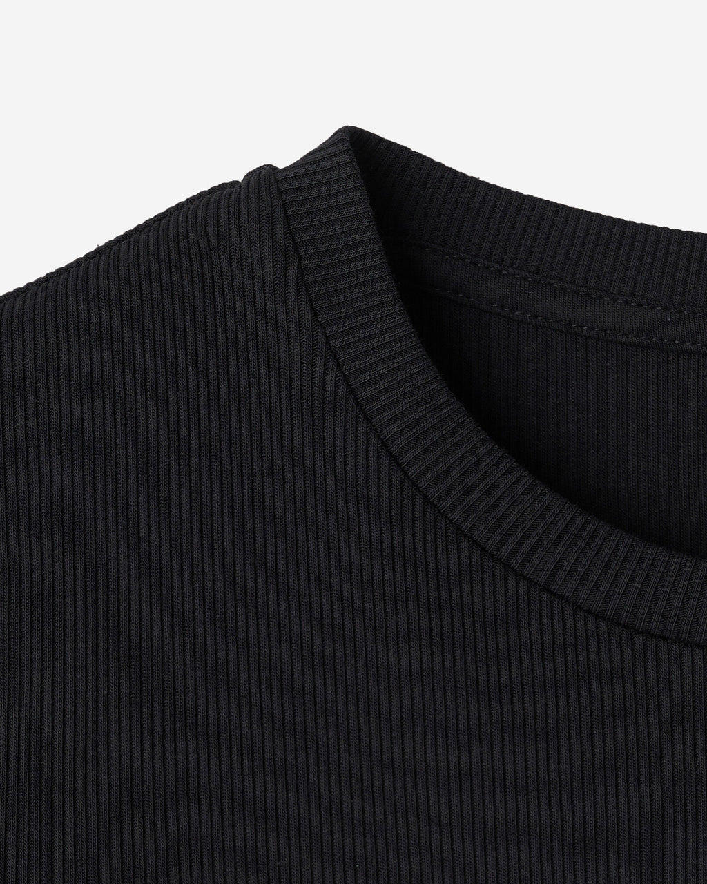 Roam Rib Fitted Short Sleeve Top / BLACK