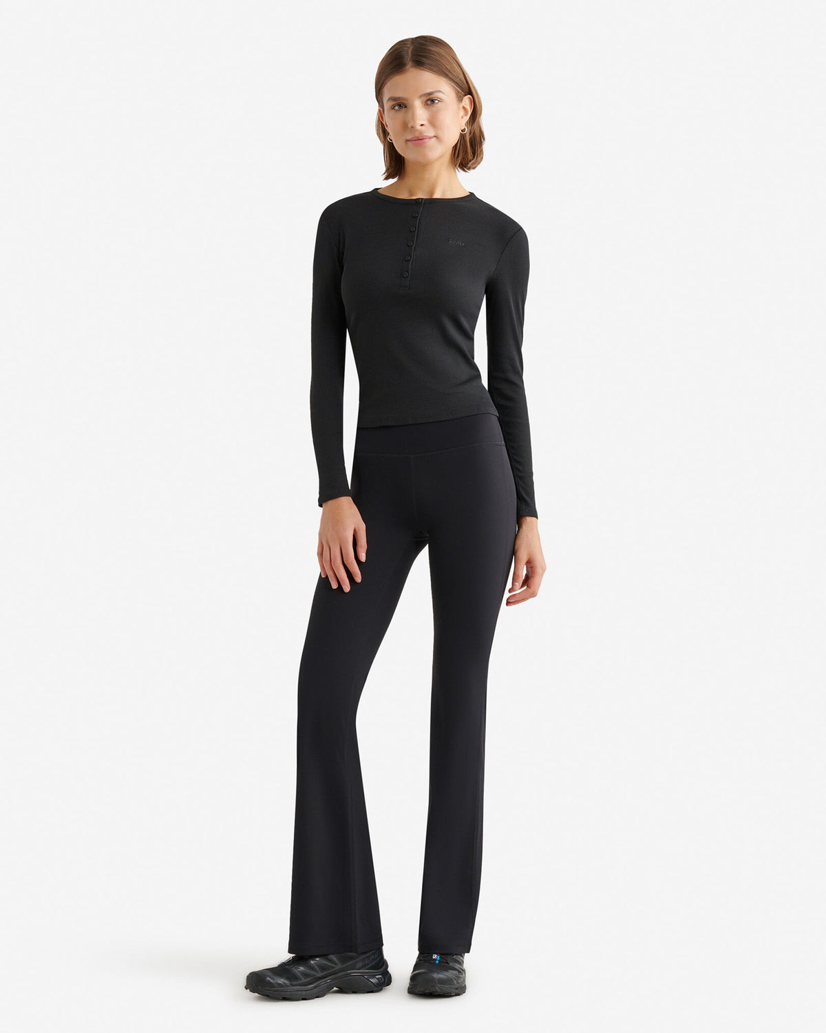 Roam Rib Fitted Long Sleeve Henley / BLACK