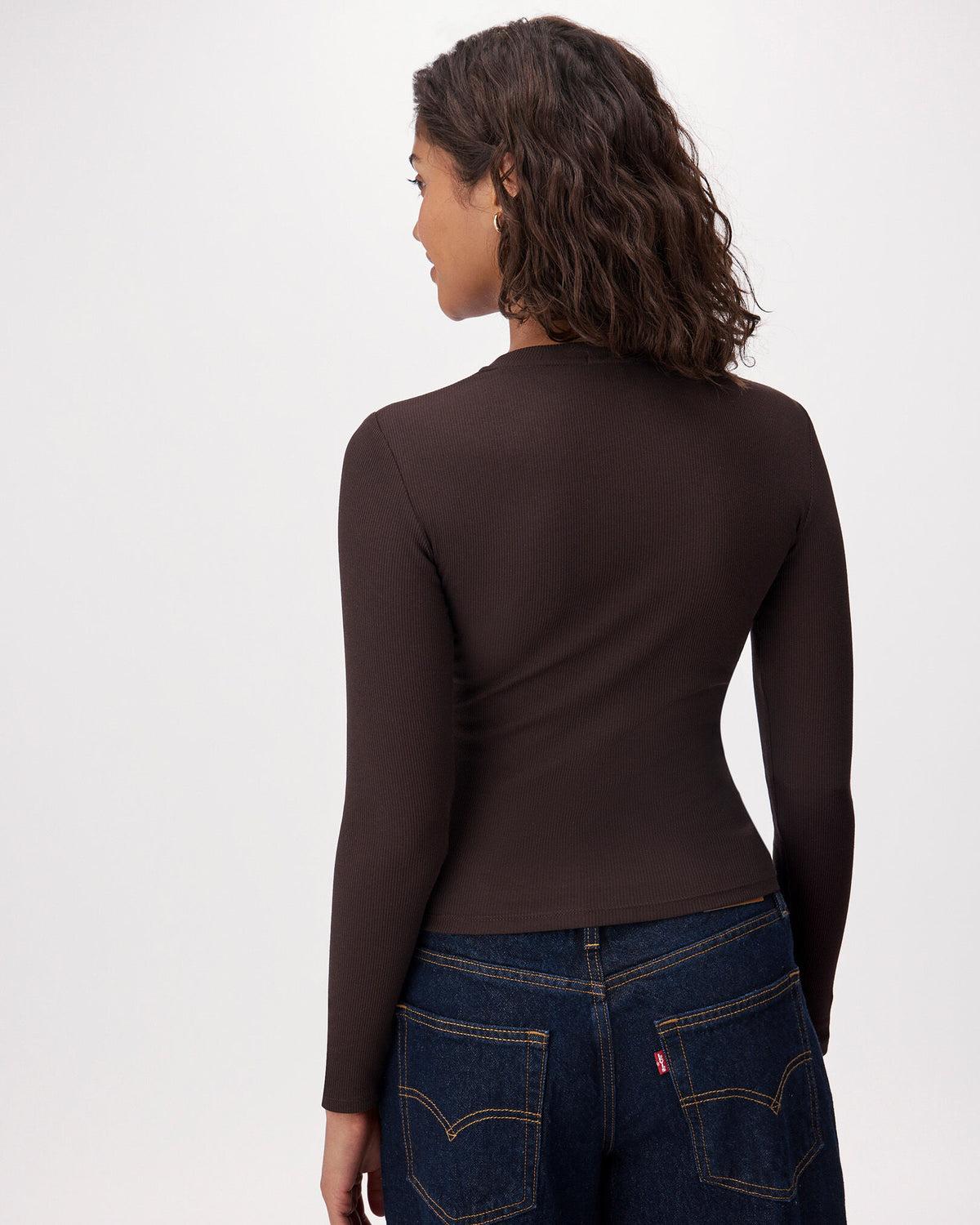 Roam Rib Fitted Long Sleeve Top / BLACK COFFEE