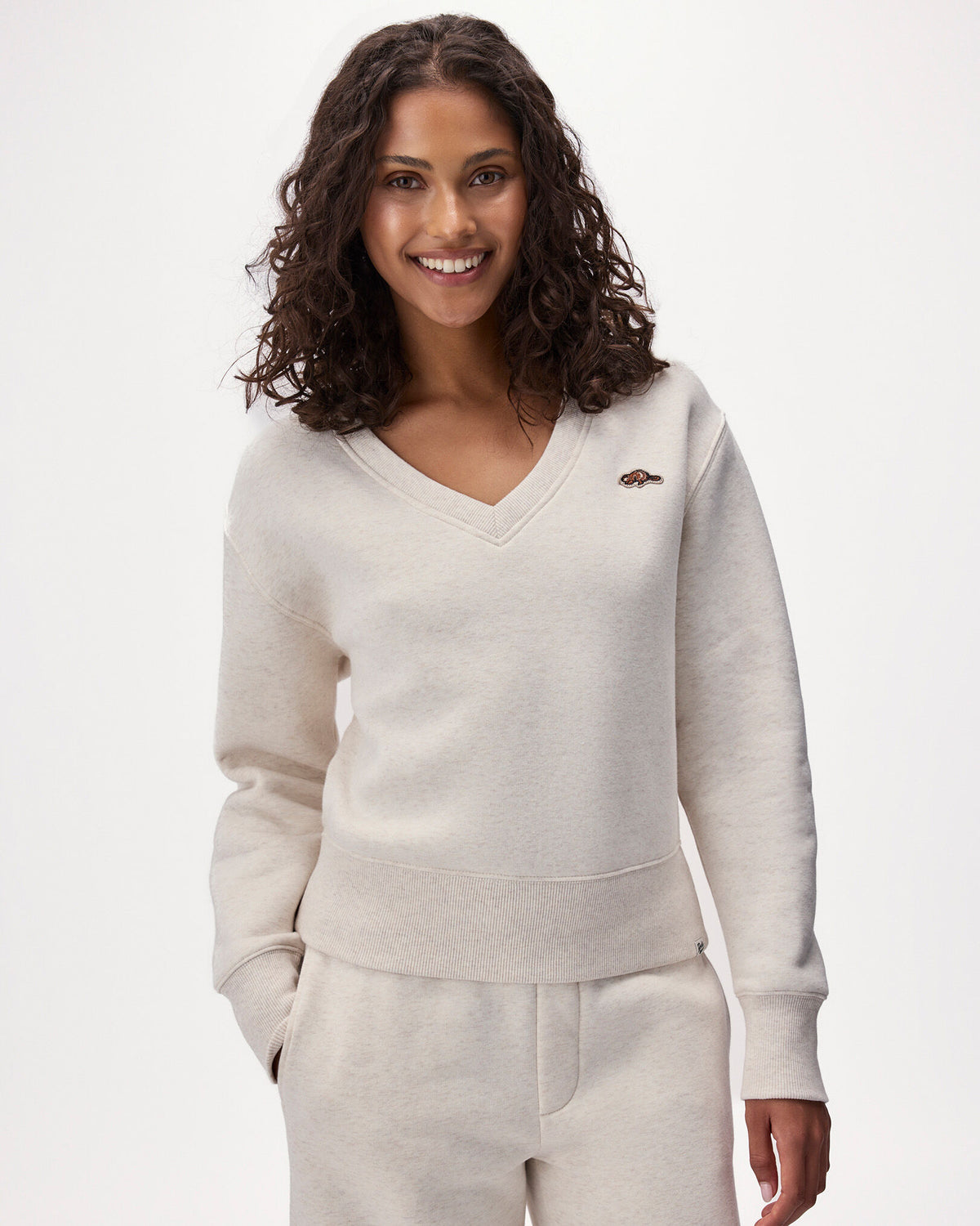 Beavermark V-Neck Top / OATMEAL MIX