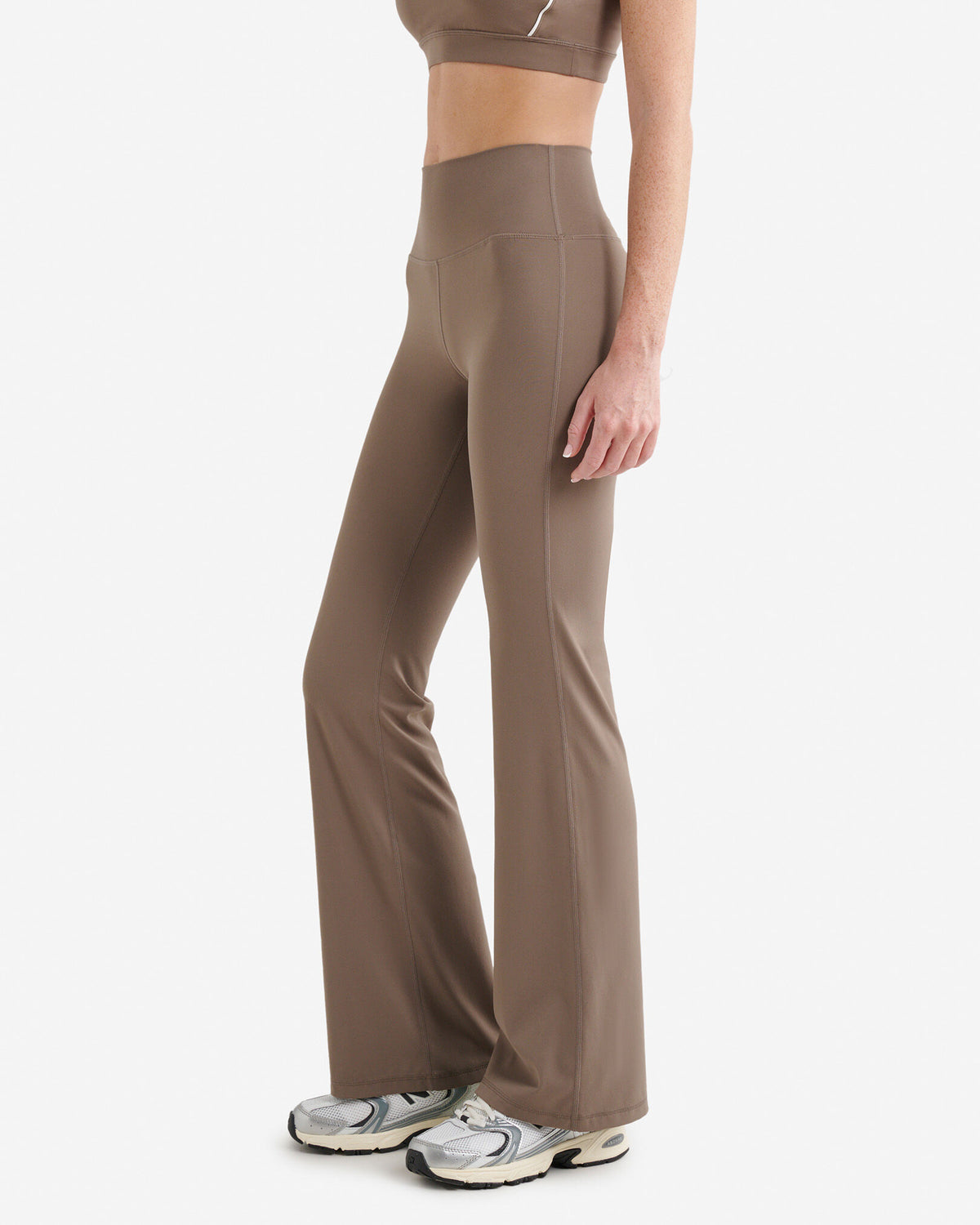 Restore Stretch Flare Legging / FALCON BROWN
